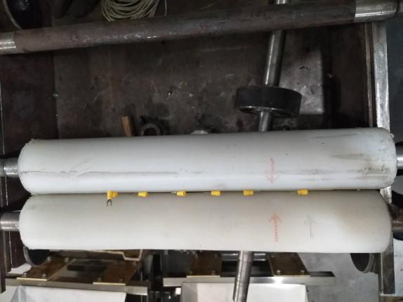 1769652240166986.png 松籽脫皮機硅膠膠輥.png